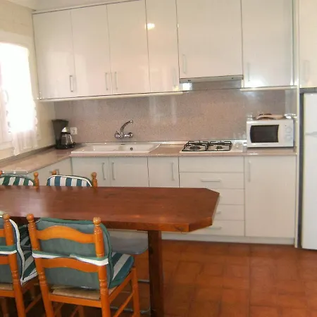 Holiday home Les Palmeres 28